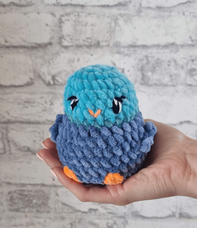 Aigle en peluche 